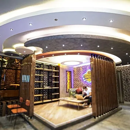 Corner Park מלון דירות 4*