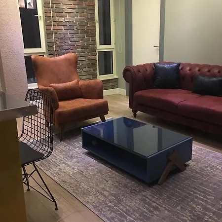 מלון דירות Corner Park 4*