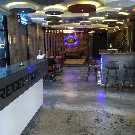 Aparthotel Corner Park 4*