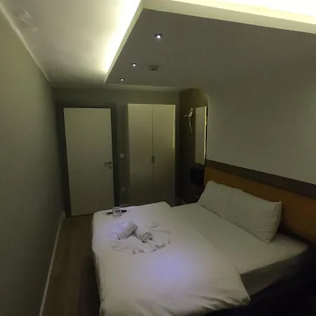 Corner Park Aparthotel