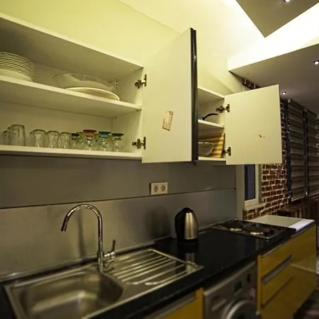 Corner Park Aparthotel 4*