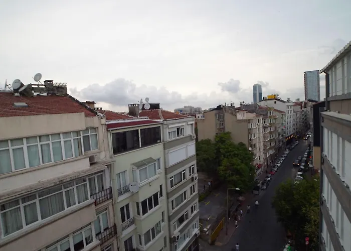 Corner Park Aparthotel 4*